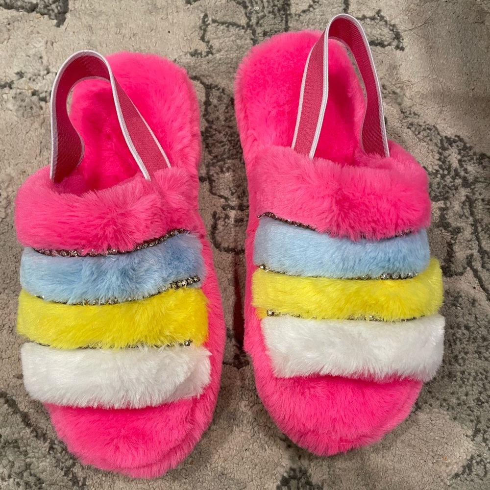 Furry soft slipper